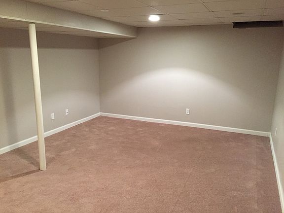 4th image of 28669 Lowell Ct N #1
