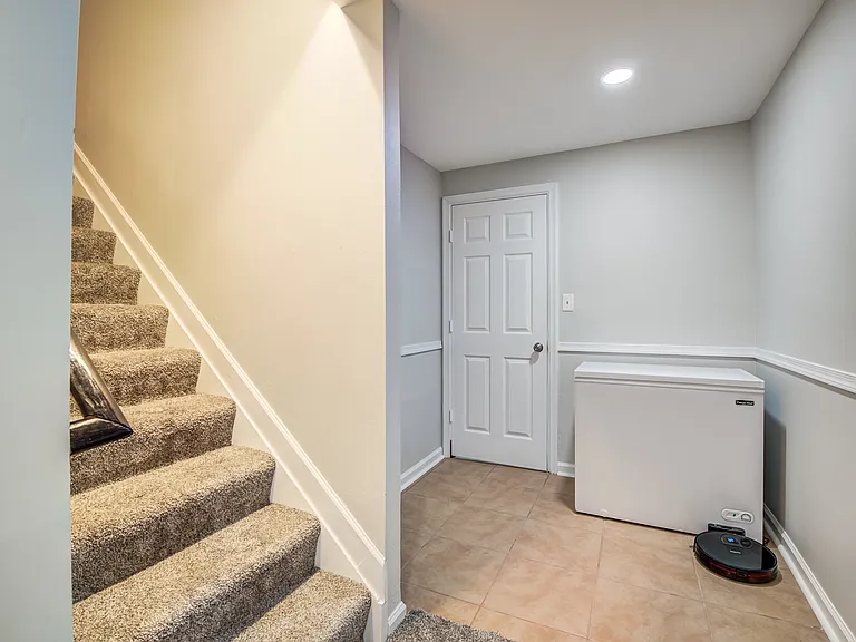 15744 Beau Ridge Dr — Photo 45