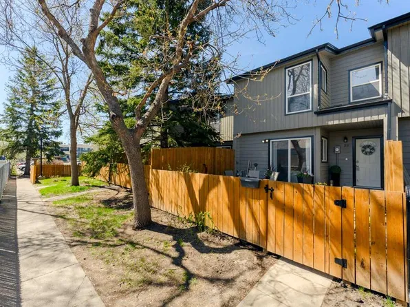 420 E Grier Ave NE #23, Calgary, AB T2K 5X6