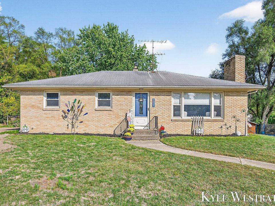 1st image of 6026 Belmont Ave NE