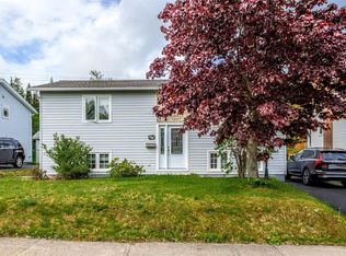 24 Hawker Cres, St. John's, NL A1E3W4