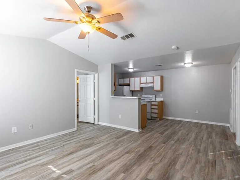 Grace Townhomes — Photo 5
