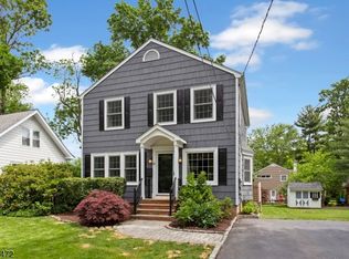 16 Ward Pl, Chatham, NJ 07928