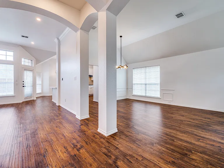 1420 Capstan Dr — Photo 13