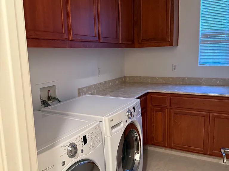 3001 Sweetviolet Dr — Photo 9