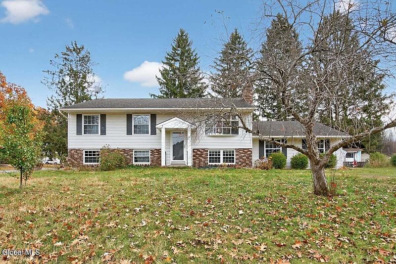 2nd image of 11 Worden Drive