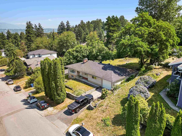 11028 129a St, Surrey, BC V3T 3L1