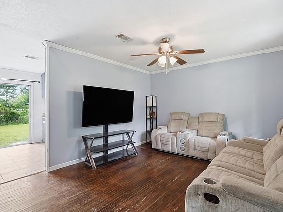 3rd image of 905 Stirrup Pl