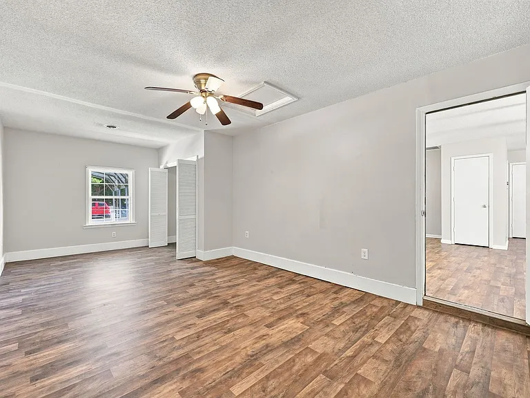 314 Linwood Dr — Photo 6