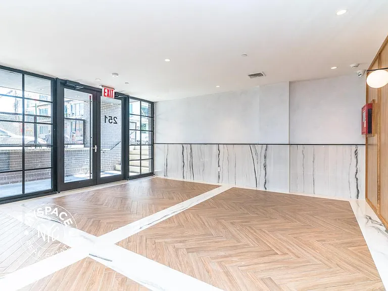 77 Hudson Ave #3 — Photo 16