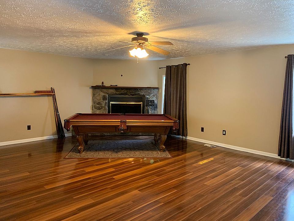 1st image of 102 Valley Forge Cir