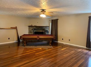 102 Valley Forge Cir, Elyria, OH 44035