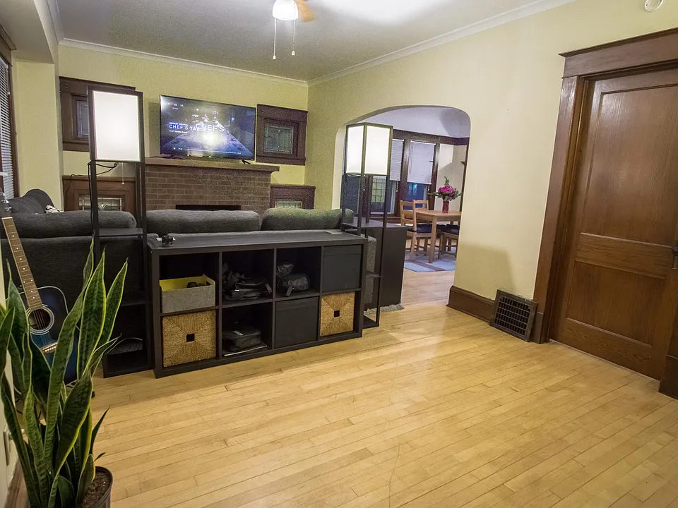 Living Room/Front Door