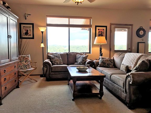 Spacious Family Room
