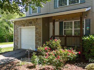 200 Pembrook Rd, Swannanoa, NC 28778