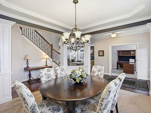 3rd image of 2567 Twin Hills Ct