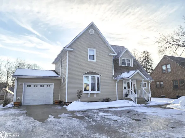 109 S Grant St, Lake Mills, IA 50450