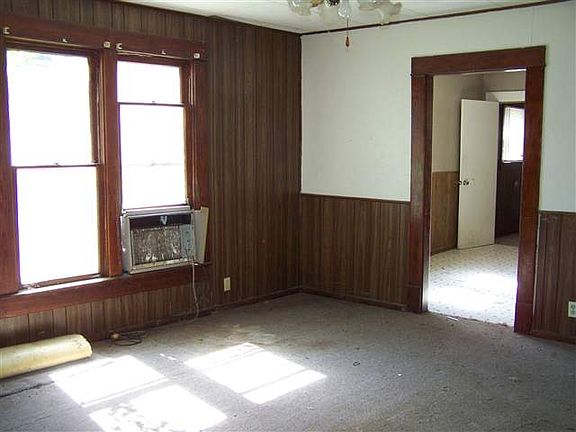 5th image of 1405 W 11th St