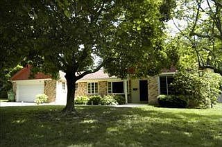 1st image of 131 Park Pl