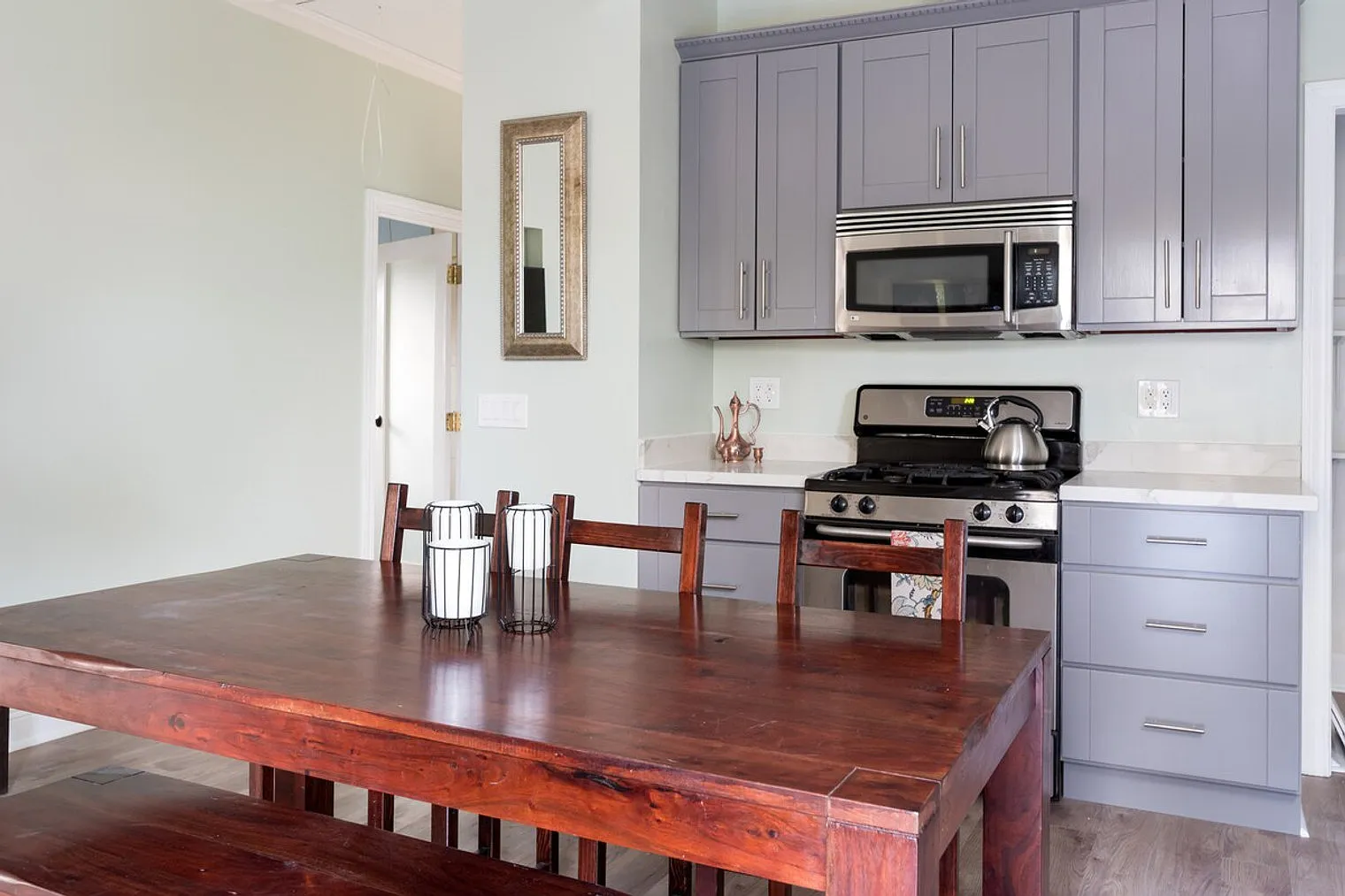 5 bed, 2.0 bath, $8,439 — Photo 3