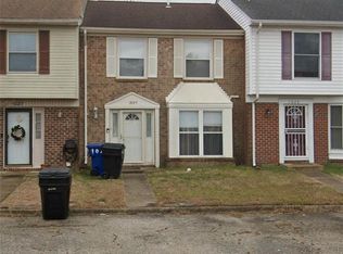 1025 Smoke Tree Ln, Virginia Beach, VA 23452