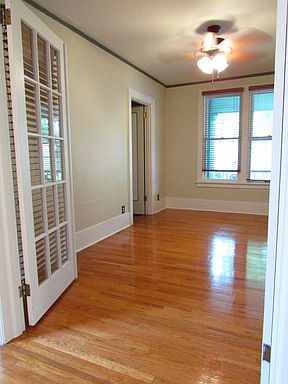5th image of 102 Daly Ave APT 2