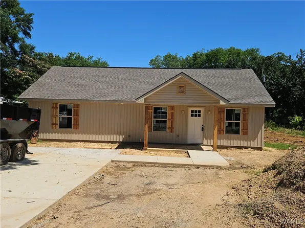 320 3rd Ave, Moundville, AL 35474