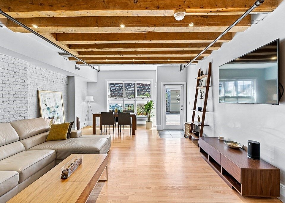 40 Commercial Wharf 40, Boston, MA 02110 MLS 72853501