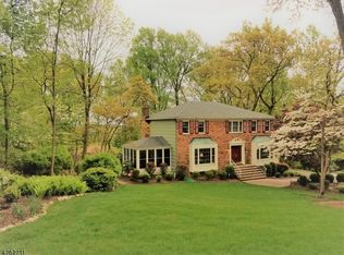 20 Redwood Rd, Morristown, NJ 07960