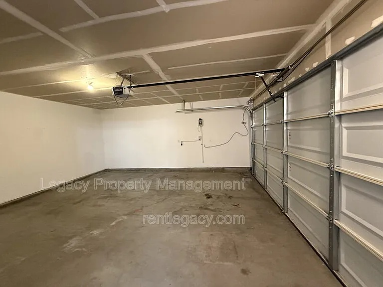 1552 Bailey Dr — Photo 25