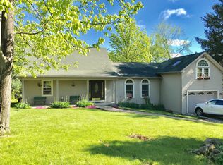 6 Ridgeview Rd, Salisbury Mills, NY 12577