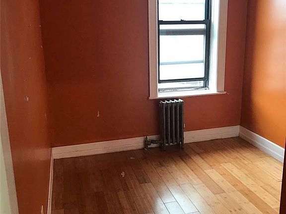 5th image of 32-30 102nd St Floor 2