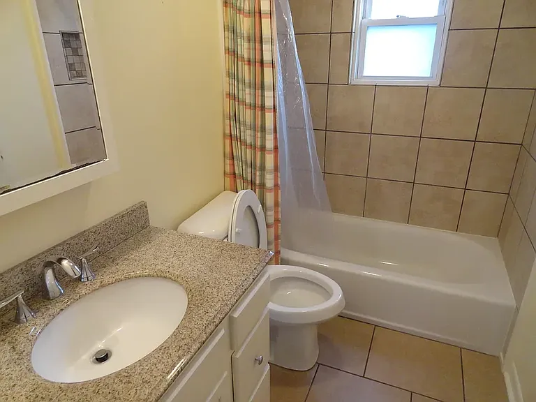 5531 Halstead Ave — Photo 6