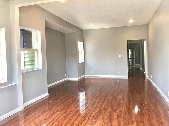 Living room & Dining room