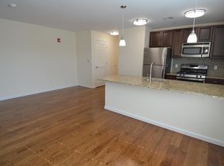 467 Glenbrook Rd APT 304, Stamford, CT 06906