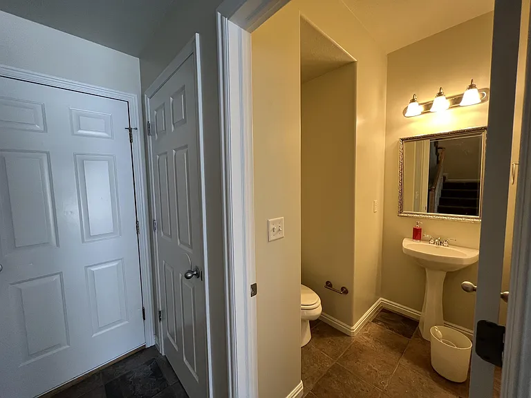 202 E White Spruce Cv — Photo 6