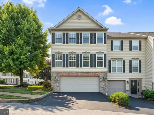 2701 Equestrian Dr #140, York, PA 17402