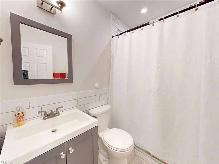 3423 Beechwood Ave — Photo 6