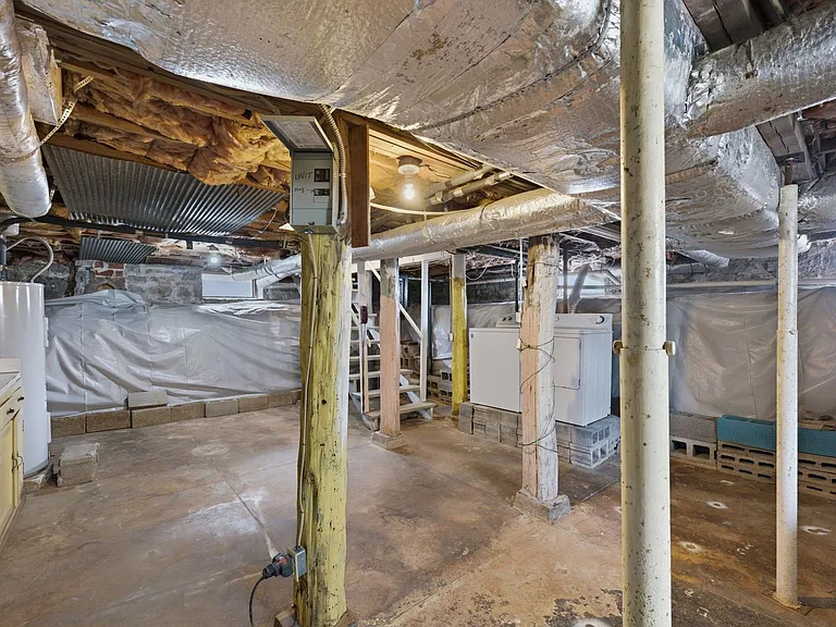 245 Thuss Ave — Photo 23