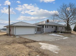 5955 Osage Rd, Waterloo, IA 50703