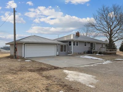 5955 Osage Rd, Waterloo, IA, 50703