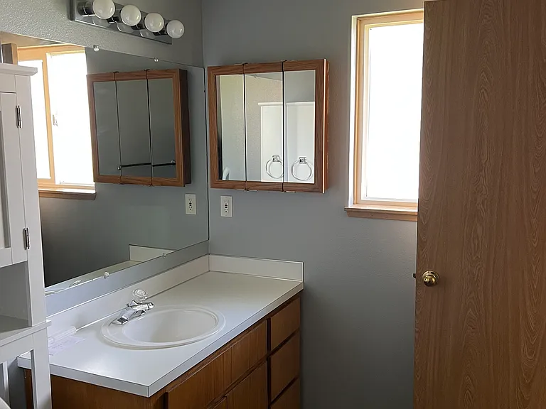 918 College St #918 — Photo 9