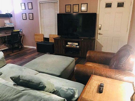 5th image of 1116 W Pecan St