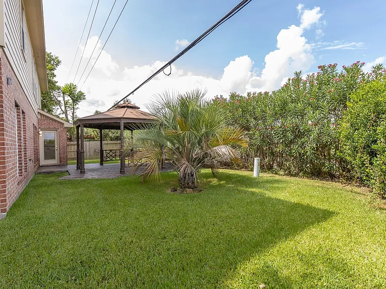 18611 Polo Meadow Dr — Photo 48
