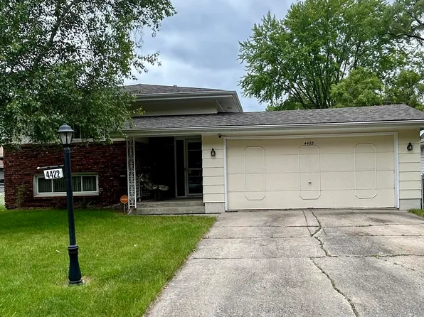 4422 15th St, Hobart, IN 46342