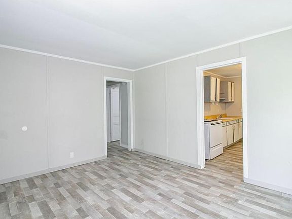5th image of 34 Maple St #B
