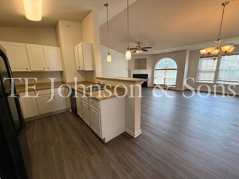 3761-301 Holmes Creek Pl — Photo 5