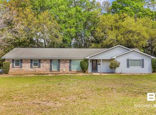 10207 Plantation Dr, Daphne, AL 36526