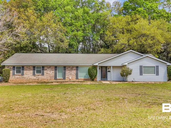 10207 Plantation Dr, Daphne, AL 36526