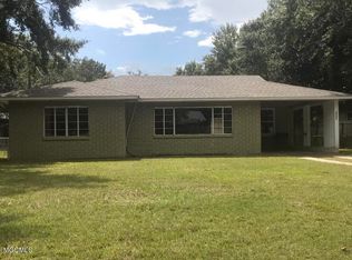 1302 Communy Ave, Pascagoula, MS 39567